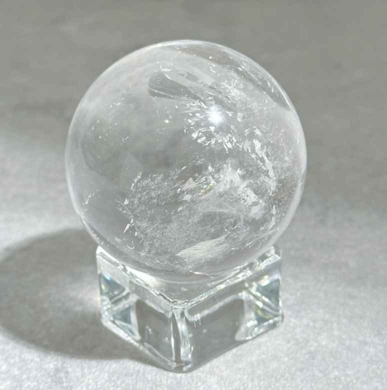 橋本京明による家相風水鑑定書と水晶